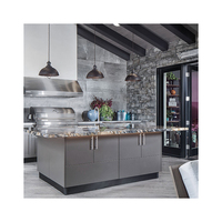 Cuisine extérieure modulaire moderne en aluminium avec évier, crédence, tiroir coulissant et robinet