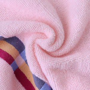 Vente en gros confortable bordure douce 100% coton <span class=keywords><strong>serviette</strong></span> de bébé dessin animé couleur unie 25*25cm <span class=keywords><strong>serviette</strong></span> carrée serviettes de visage <span class=keywords><strong>pour</strong></span> enfants - Product Image 6