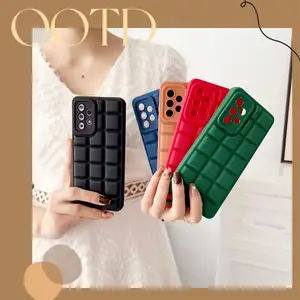 Hot Sell For Galaxy S23 Ultra S22 plus S8 S7 S6 A54 A34 5G A23 A24 mobile phone accessories cover Checkered Silicone Back Cover