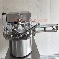 Machine automatique de remplissage et de bouchage pour liquides en sachets souples (1L, 2L, 3L, 4L) avec bec verseur pour gels douche, jus et sauce tomate