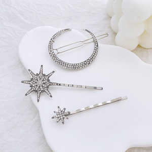 Clip d'oreille rétro personnalisé en alliage de <span class=keywords><strong>zinc</strong></span> et strass, motif géométrique étoile et lune, pour femme, style européen et américain - Product Image 2