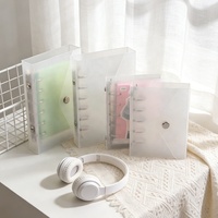 Porte-cartes photo transparent givré en PP, style classeur à 6 anneaux, avec fermeture à pression argentée, rechargeable, surface mate