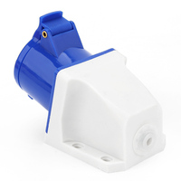 Prise et Fiche Industrielles Étanches IP44 32A 220-240V 2P+E Mâle/Femelle 3 Prises, Contact en Laiton, Boîtier PP, Utilisation Extérieure