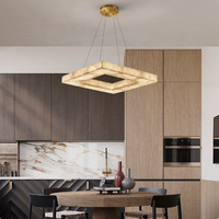 Lustre LED moderne en albâtre naturel carré monocouche avec cadre métallique pour salon, hall d'entrée et projets hôteliers