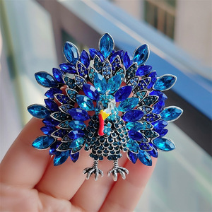 Estilo Europeu Engraçado Pin Rhinestone Animal Broches Masculino Feminino Criatividade Coreano Pavão Broche Casaco Ornamentos Jóias Coloridas - Product Image 3
