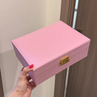 Boîte de rangement de bijoux de luxe en cuir PU, couleur personnalisée, carrée, pour collier, boucles d'oreilles, bague, coffret cadeau, organiseur de bijoux de voyage