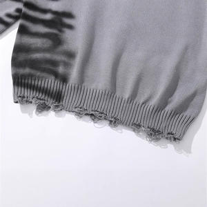 סוודר סריג לגברים עם הדפס גרפיטי בהתאמה אישית, שירות ייצור סריגים לגברים, MOQ נמוך - Product Image 4