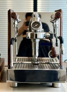 Máquina de café espresso de doble caldera con bomba rotativa y grupo E61 individual 1961-2 - Product Image 3