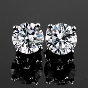 IGI sertifikası CVD HPHT 0.3ct 0.5ct 1ct D VVS2 Lab oluşturulan elmas 18K altın küpe Lab yetiştirilen elmas top küpeler - Product Image 1