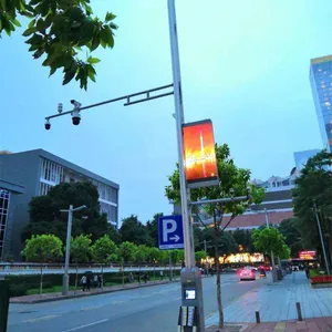 Big Manufacturer Factory High Quality P5 Outdoor Display Screen Computer Customized Street Light Pole LED Screen