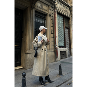 Manteau trench vintage pour femme avec fente latérale, en tissu tricoté beige, rembourré en coton, imprimé, pour la saison d'automne - Product Image 4