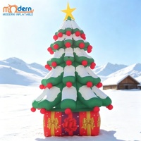Sapin de Noël Gonflable Vert Vibrant avec Boules Rayées Violettes et Argentées, Étoile Jaune en Tête, Ballon Résistant aux Intempéries pour Noël