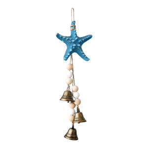 Carillon éolien style méditerranéen en forme d'étoile de mer avec perles en bois et clochettes en laiton pour décoration extérieure, entrée, balcon, à suspendre - Product Image 3