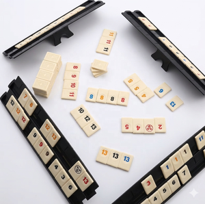 <span class=keywords><strong>Juego</strong></span> de <span class=keywords><strong>Rummy</strong></span> Clásico con 106 Fichas Numéricas, 4 Soportes, <span class=keywords><strong>Juego</strong></span> de Mesa Portátil de Estrategia Familiar para Niños y Adultos - Product Image 1