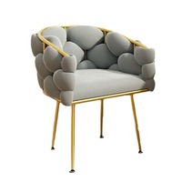 Chaise de coiffeuse moderne pour la maison, design minimaliste avec dossier, motif pétale, en coton et métal, idéale pour les salons de manucure et les chambres de filles