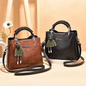 Sac à main élégant et polyvalent pour femmes, tendance, à porter à l'épaule ou en bandoulière, grande capacité, luxueux. - Product Image 4
