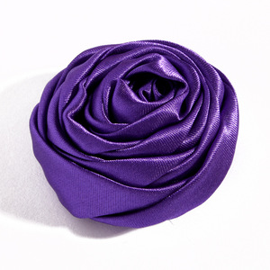 Ramillete de Flores de Satén Hecho a Mano con Rosas 3D Estilo Coreano de 5cm, Broche para Prendas, Accesorio DIY - Product Image 3
