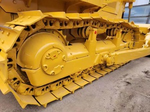 Topadora de cadenas Caterpillar D6G2 XCL amarilla, equipo de construcción de alta resistencia - Product Image 3