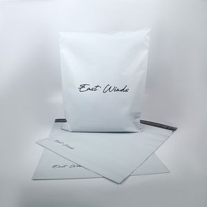Sacs d'expédition en polyéthylène imperméables autocollants pour le commerce, logo personnalisé, sacs de courrier en polyéthylène blanc pour l'express - Product Image 3