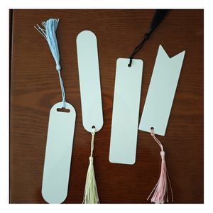 Marque-page artisanale par sublimation en tôle d'aluminium blanche vierge Marque-page personnalisé par sublimation avec pompon - Product Image 4