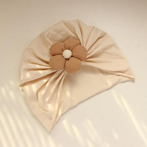 Xiximi Großhandel Baumwolle Nette Blume Kombination Frühherbst Geburt Baby Fetal Hut Prinzessin Anzug Baby Stirnband Socken Set - Product Image 5