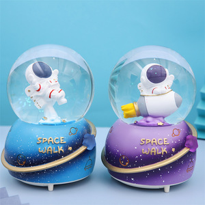 Nueva Bola de Cristal <span class=keywords><strong>Interstellar</strong></span> con Astronauta, Caja Musical con Astronauta, Decoración de Cumpleaños con Copo de Nieve y Polo Acuático para Niños - Product Image 4