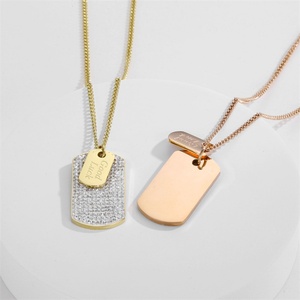 Collar de Acero Inoxidable con Dije de Amuleto de la Suerte, Joyería de Oro que no se Deslustra, con Diamantes de Imitación y Estilo Bling Bling - Product Image 2
