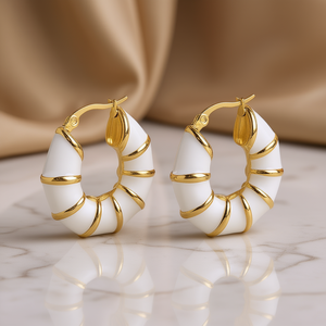 Orecchini a Cerchio E4793 in Oro, Design Geometrico Minimalista, Unisex, per Uso Quotidiano, Placcati in Oro, Gioielli Raffinati - Product Image 2