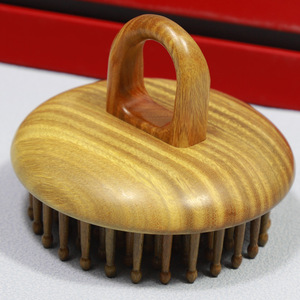 Peine de sándalo para masaje del cuero cabelludo, cepillo de madera de 81 dientes para el cuidado de los meridianos de la cabeza - Product Image 4