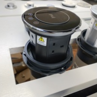 4 prises de courant latérales UK IP65 Étanche 15W chargement sans fil wifi motorisé pop up comptoir de cuisine USB-C prise tour