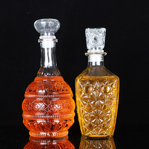 Vente en gros <span class=keywords><strong>de</strong></span> bouteilles <span class=keywords><strong>de</strong></span> whisky en verre pour spiritueux 500ml 800ml 1000ml bouteille en verre <span class=keywords><strong>de</strong></span> vin <span class=keywords><strong>de</strong></span> fruits bouteilles <span class=keywords><strong>de</strong></span> montagne <span class=keywords><strong>de</strong></span> whisky pour vodka <span class=keywords><strong>gin</strong></span> - Product Image 4