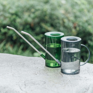 Regadera Rip de 1L Verde con Boquilla Larga para Jardinería y Uso Doméstico - Product Image 2
