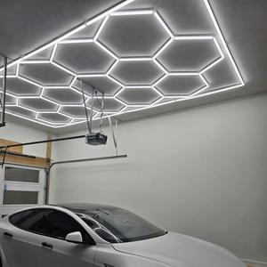 Lumière <span class=keywords><strong>de</strong></span> <span class=keywords><strong>garage</strong></span> <span class=keywords><strong>LED</strong></span> hexagonale à haut lumen, modulaire en forme <span class=keywords><strong>de</strong></span> nid d'abeille, super lumineuse, économie d'énergie, connectable, lumière <span class=keywords><strong>de</strong></span> plafond - Product Image 4