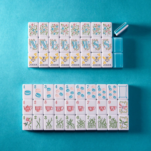 Juego de Mahjong Americano de Lujo con 160 Fichas, Serie Garden Party, Fondo Azul con Abejas, Grabado en 2 Capas, Perlas de Lujo, Miss Christmas - Product Image 1
