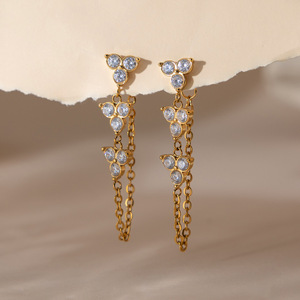 ต่างหูแฟชั่นทรงโคมระย้า ชุบทอง ประดับเพชรซิร์คอนรูปดอกไม้ พร้อมพู่ห้อย สำหรับผู้หญิง เหมาะสำหรับงานปาร์ตี้ - Product Image 4