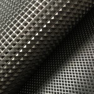 لفة أرضية مطاطية من النيوبرين سماكة 3 مم، سوداء مضادة للانزلاق للاستخدام الخارجي من 3M - Product Image 2