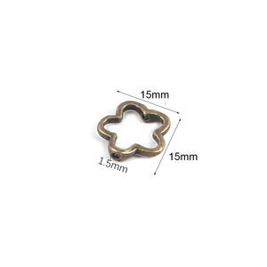 15mm argento fiore <span class=keywords><strong>perline</strong></span> cornici distanziatore <span class=keywords><strong>perline</strong></span> in lega di metallo doppio foro foro cavo fiore connettore collegamento <span class=keywords><strong>telaio</strong></span> <span class=keywords><strong>perline</strong></span> - Product Image 2