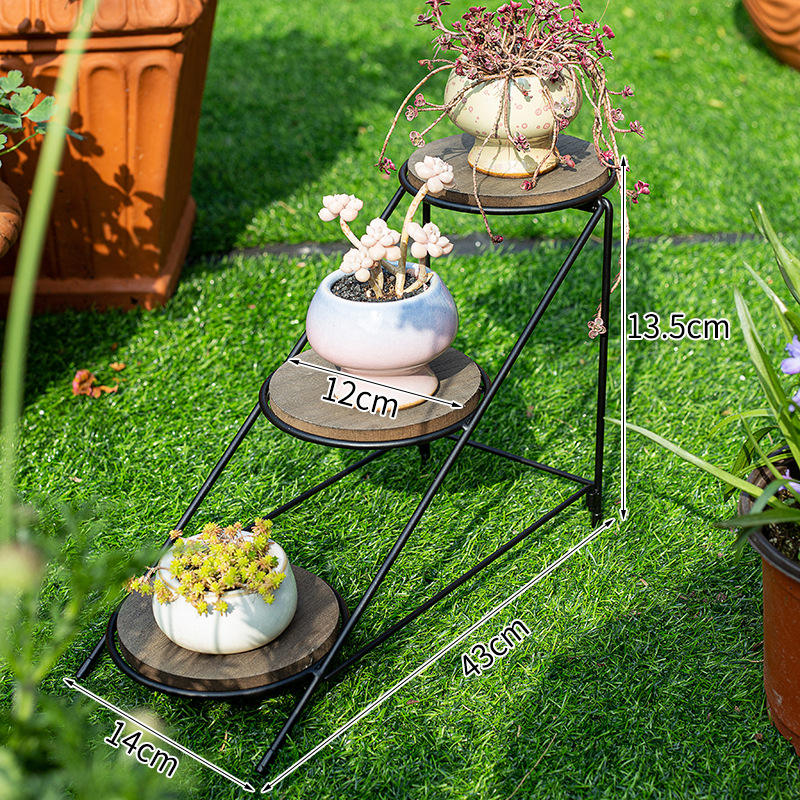 Trapezoidal triangular flower frame