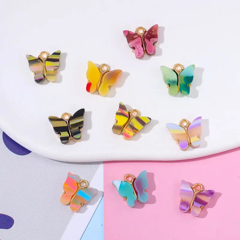 Nhà Máy Acrylic nhỏ bướm mặt dây chuyền đầy màu sắc quyến rũ đối với trang sức làm bán buôn