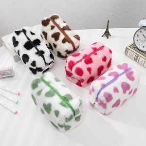 Valentine's Day Gift Plush Makeup <strong>Bag</strong> Cute Heart Pattern Design Travel Cosmetic Pouch Novelty <strong>Fluffy</strong> Zipper Closure Cosmetic <strong>Bag</strong> - Product Image 3