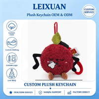 Porte-clés en peluche pomme rouge mignonne avec feuille verte et membres de dessin animé, pendentif doux et moelleux en forme de fruit, avec cordon de suspension à mousqueton rouge pour sac et sac à dos