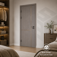 Porte intérieure en WPC résistant aux termites avec motifs gravés CNC et garniture décorative en acier inoxydable antirouille pour la maison