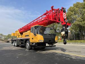 מחיר מפעל, עגורן משאית עוצמתי ויעיל 25 טון STC250C5-8, ציוד הרמה 6x4 LHD, גובה הרמה 51 מטר - Product Image 4