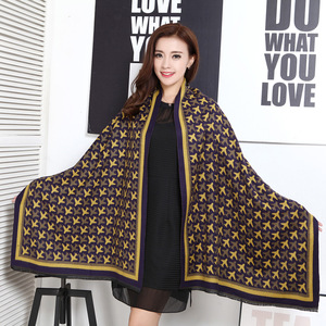 Sciarpa di Lusso Reversibile da Viaggio, Sciarpa Invernale Calda Oversize <span class=keywords><strong>in</strong></span> Cashmere, Sciarpa Lunga a Doppia Faccia con Nappe per Donna - Product Image 4