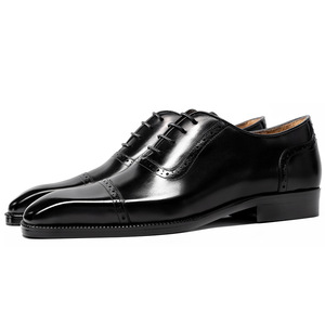 Mocassins en cuir pour hommes, design haut de gamme, sur mesure, neufs, formels, pour affaires, à enfiler, avec logo gaufré à pois, semelle antidérapante - Product Image 2