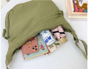 Bolso de hombro de moda para mujer, bolso cruzado de nailon con cremallera y gran capacidad para mujer - Product Image 4