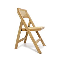 Chaise de salle à manger pliante en bois massif de style nordique avec assise en rotin personnalisée, mobilier moderne de haute qualité pour restaurant et bureau