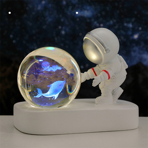 Venta al por mayor baratos planetas modelo esfera bola de cristal grabado láser personalizado bola de cristal transparente para fotografía - Product Image 4
