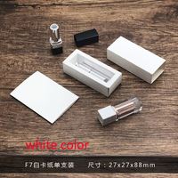 Boîtes d'emballage en carton ondulé personnalisées 27x88mm 10ml multicolores en matériaux recyclés pour rouges à lèvres