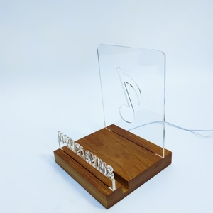 Hot bán Acrylic hiển thị hồ sơ đứng LED chiếu sáng Acrylic Vinyl chủ với cơ sở bằng gỗ - Product Image 3